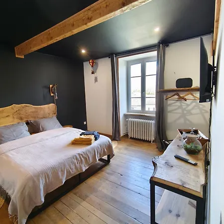 Bed & Breakfast D'hotes - Le Jardin De La Guionie