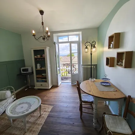 D'hotes - Le Jardin De La Guionie Bed & Breakfast 3*