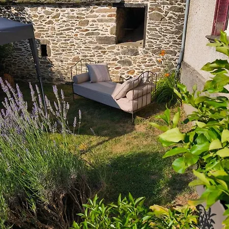 D'hotes - Le Jardin De La Guionie B&B