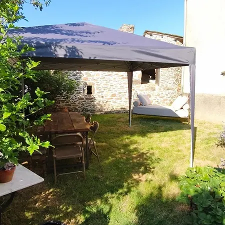 B&B D'hotes - Le Jardin De La Guionie 3*