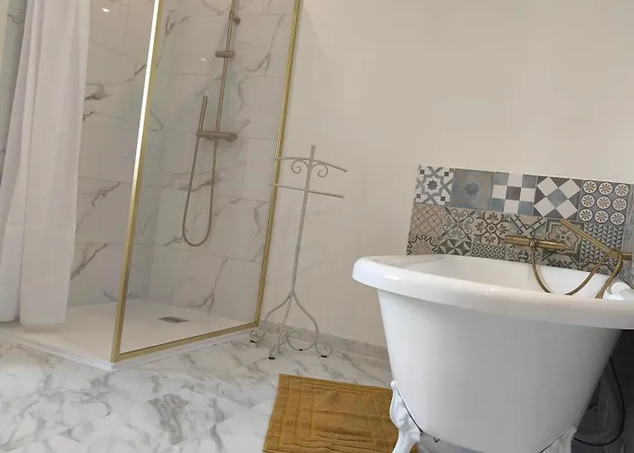 D'hotes - Le Jardin De La Guionie Bed & Breakfast